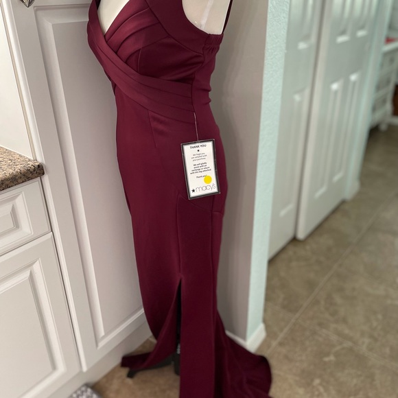 Emerald Sundae Burgundy Cross-Bodice Gown - Picture 6 of 11